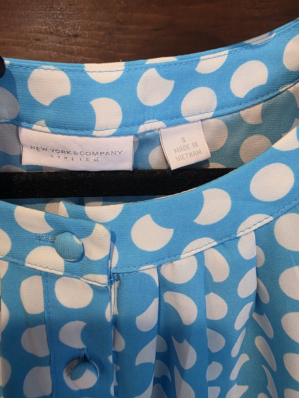 New York & Company Blue and White Polka Dot Sleeveless Camisole - Picture 4 of 6
